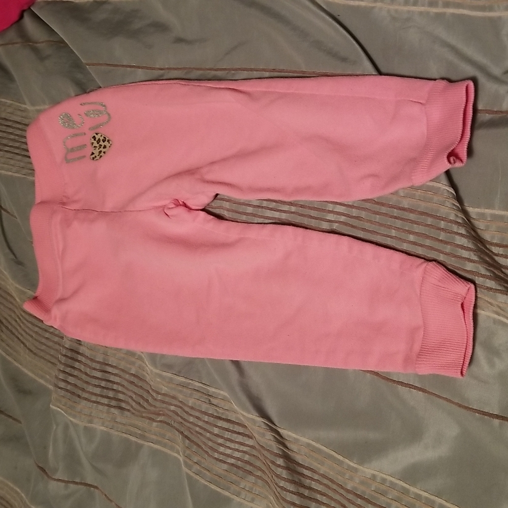 5/25 Size 2T pants with word meow on it